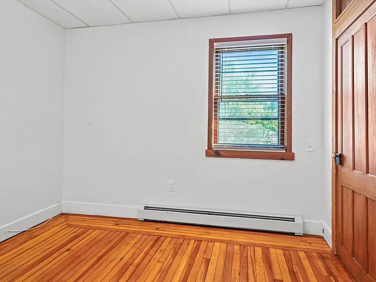 33 Franklin St — Photo 10