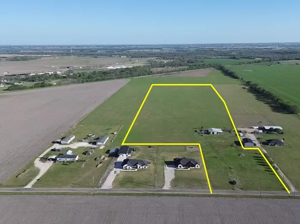 1071 Trumbull Rd, Ferris, TX 75125