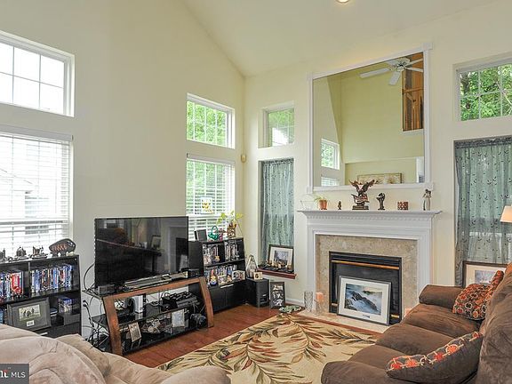 2nd image of 6604 Netties Ln Unit 1203