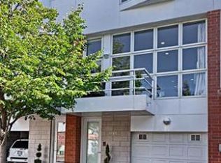 1745 W George St, Chicago, IL 60657