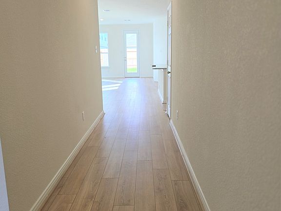 2nd image of 3018 Kastania Ln