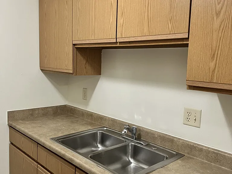118-126 Oak St — Photo 11