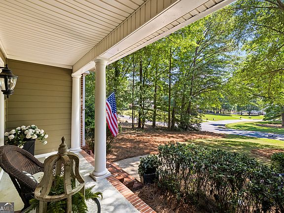 5th image of 127 Shoreline Cir