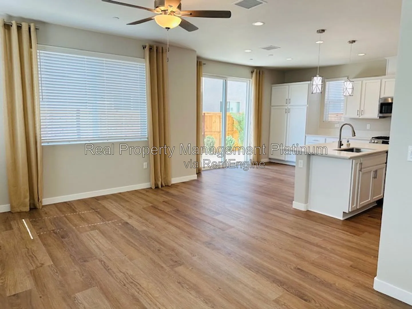 3 bed, 2.5 bath, 1651 sqft, $2,395 — Photo 3