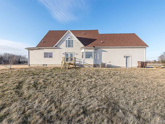 4th image of 2611 Toben Rd