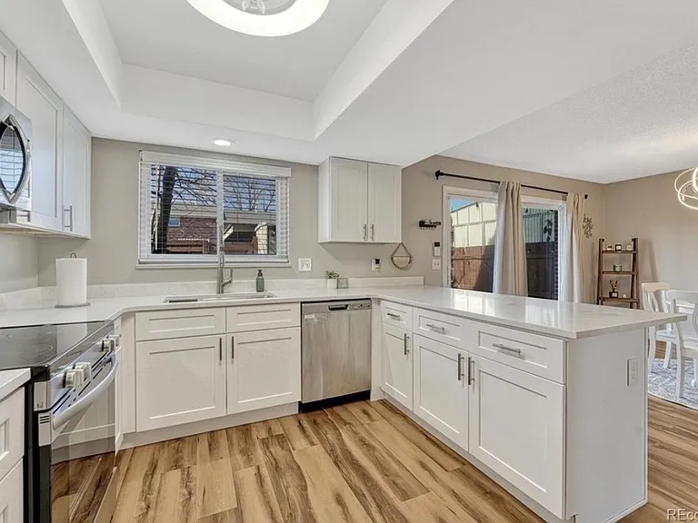 9004 E Mansfield Ave — Photo 6