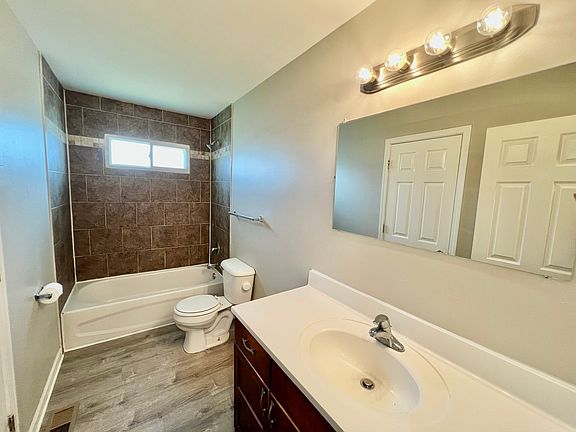 4th image of 5741 Allemong Dr