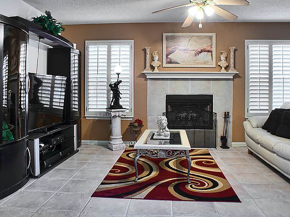 4th image of 7405 Luz De Lumbre Ave