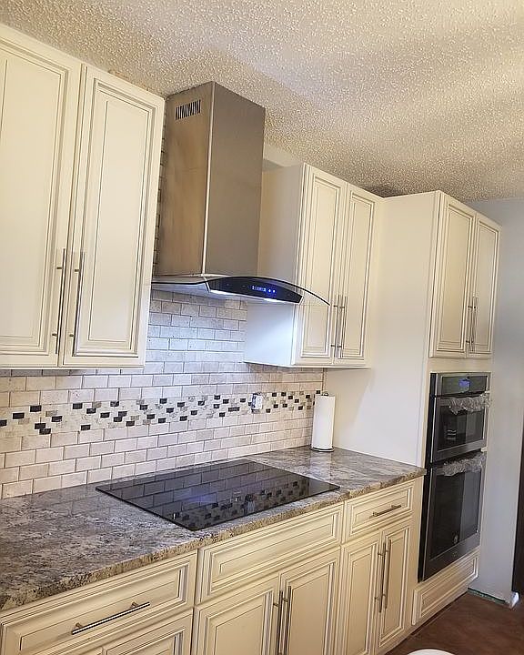Kitchen Cooktop & Hood