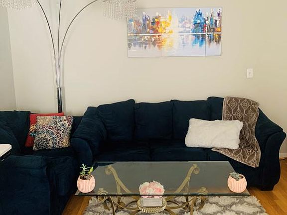 4th image of 3304 Merlot Ct