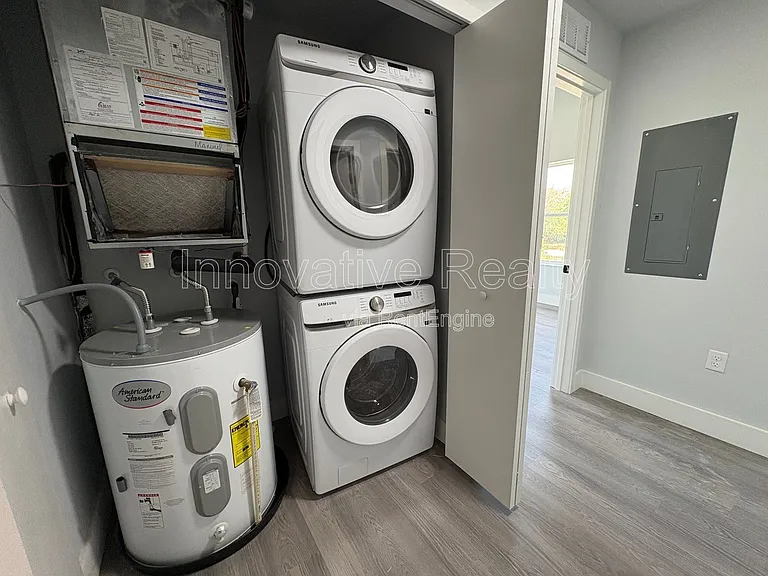 2240 Florida Dr #101 — Photo 10