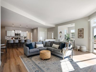 853 North Verona CIRCLE #4, Grafton, WI, 53024