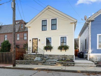 54 2nd St, Newport, RI, 02840