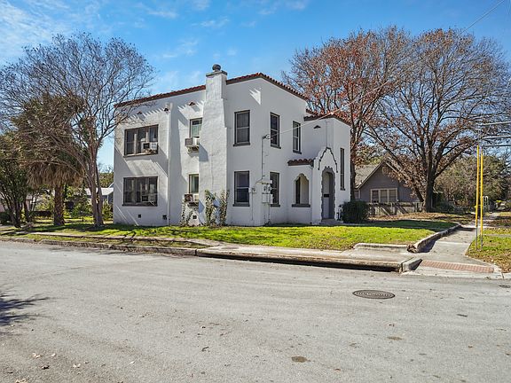 4th image of 326 E Mistletoe Ave #2