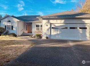 12448 Gull Dr, Burlington, WA 98233