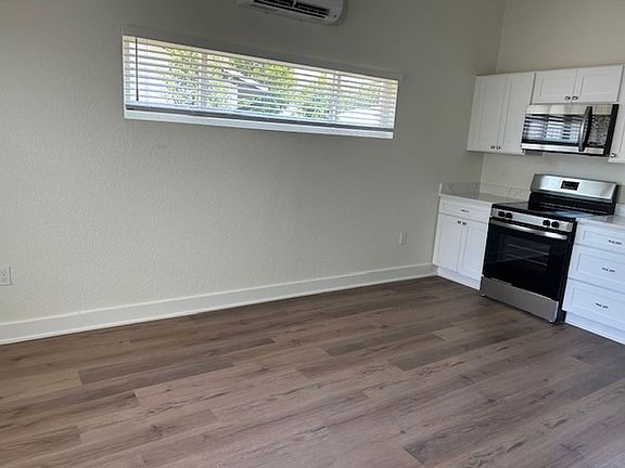 2nd image of 2020 1/2 14th Ave S