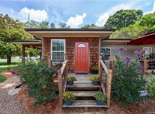 3138 Maywood Dr, Charlotte, NC 28205