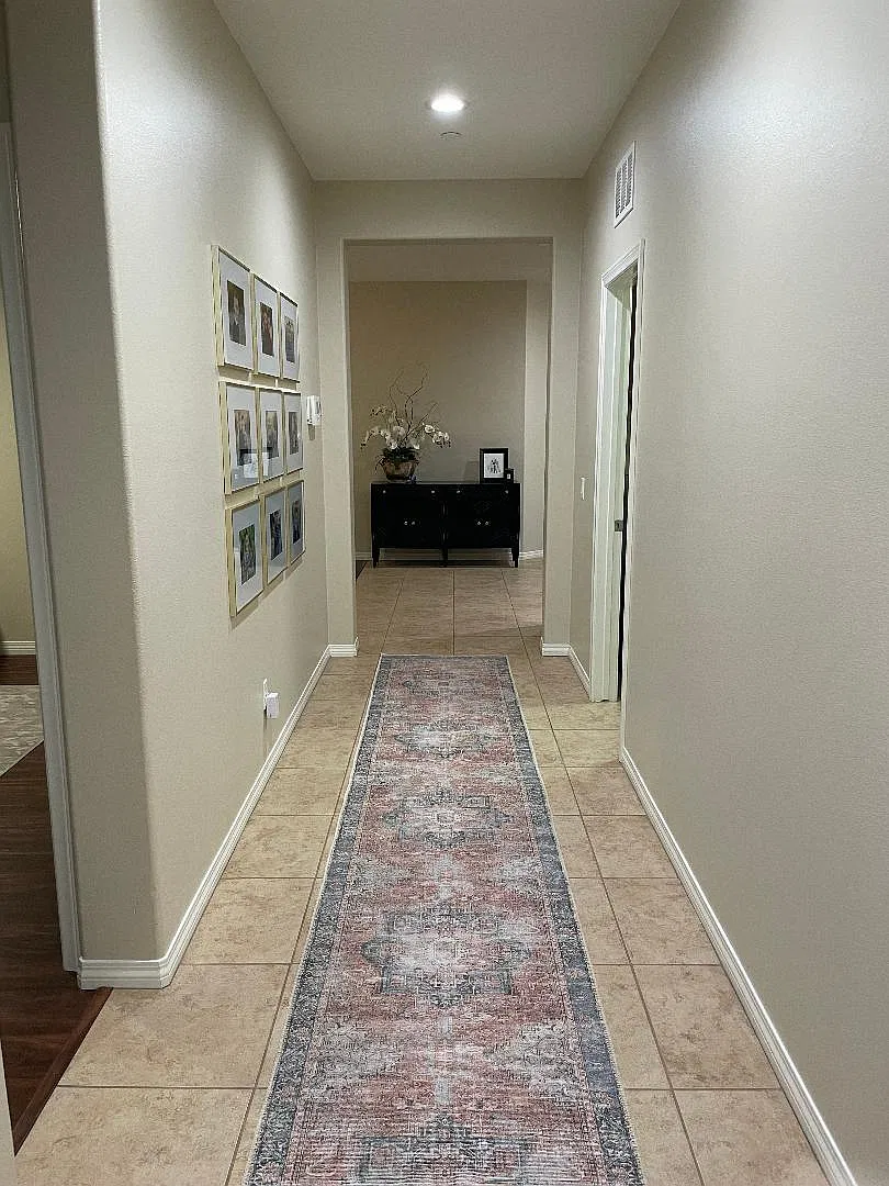 3 bed, 1920 sqft, $3,295 — Photo 2