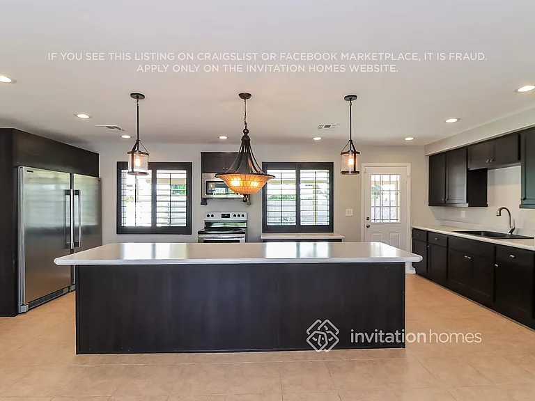 213 E Carson Cir — Photo 6