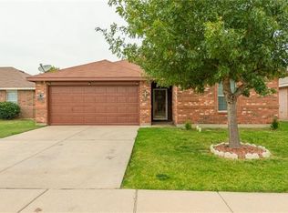 1333 Castle Ridge Rd, Fort Worth, TX 76140