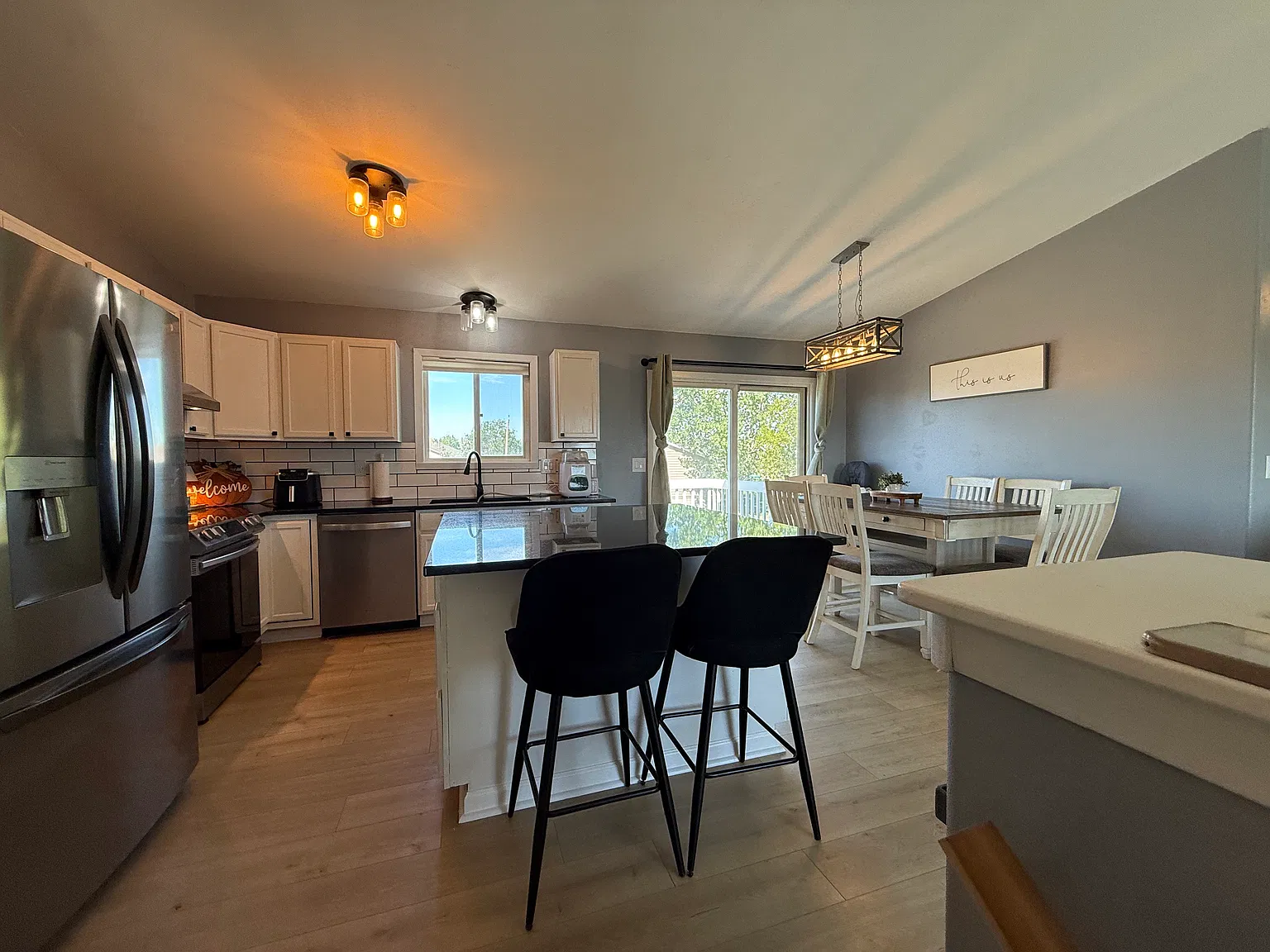 3 bed, 1685 sqft, $2,200 — Photo 2