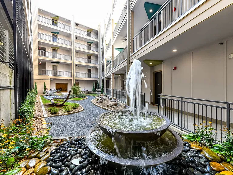Arlo Decatur Apartments — Photo 54