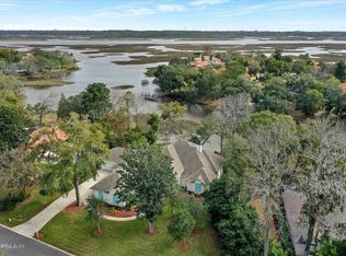 817 Shipwatch Dr E, Jacksonville, FL 32225
