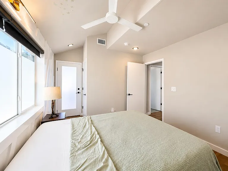 913 Duncan Ln #201 — Photo 10