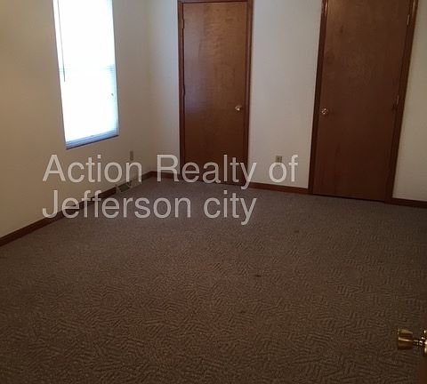 2nd image of 340 Gateway Dr