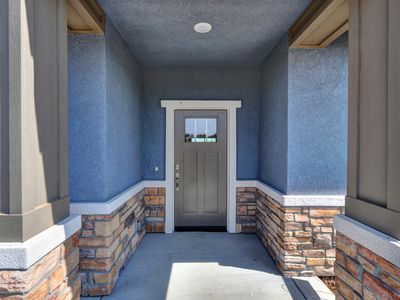976 Hogan Rd, Galt, CA, 95632
