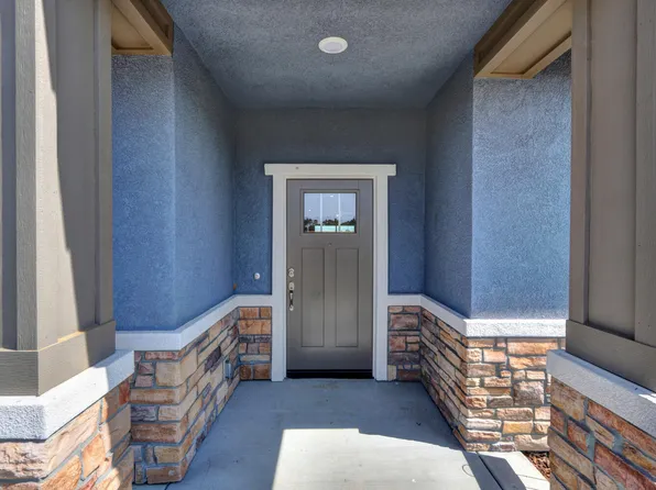 964 Hogan Rd, Galt, CA 95632