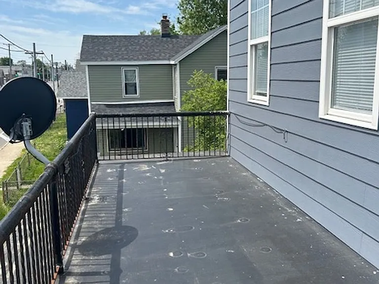 925 Xenia Ave — Photo 24