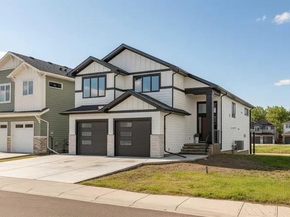 680 N Sixmile Cres S, Lethbridge, AB T1K 8G3