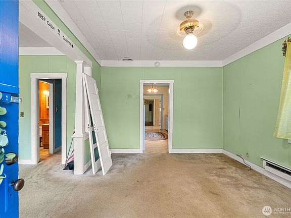 2nd image of 407 W King Street