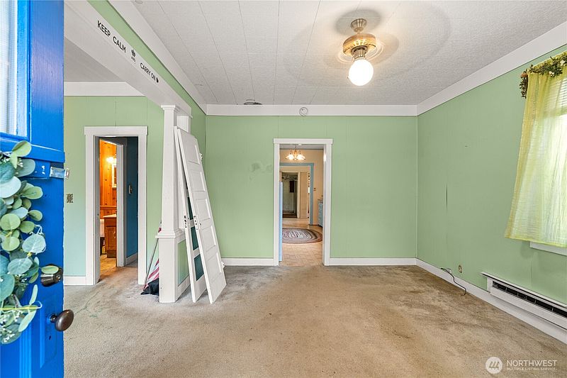 2nd image of 407 W King Street