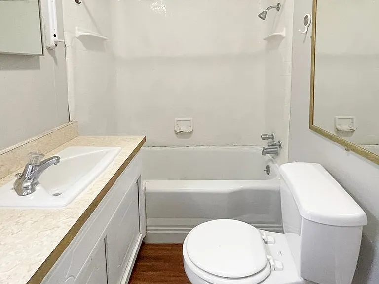 824 W Beechwood Ave — Photo 23