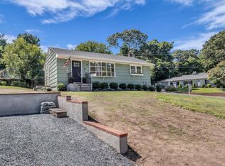 39 Aloma Rd, Rocky Point, NY 11778