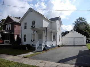 14 Edward St, Valley Falls, NY 12185