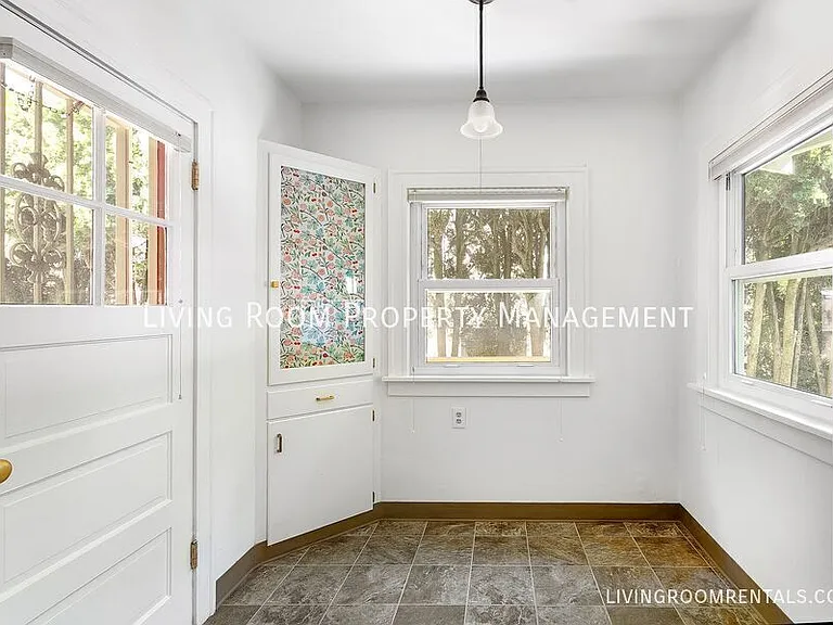 3639 NE 25th Ave — Photo 8