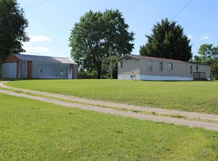 6425 N Caris Rd, Vestaburg, MI 48891