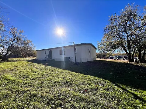 612 Lewald Cir — Photo 13