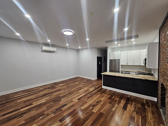 5th image of 2148 5th Ave #3