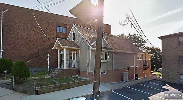 2nd image of 51 Bergen Blvd