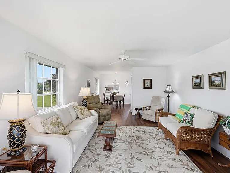 315 Saint Andrews Blvd #D38 — Photo 8
