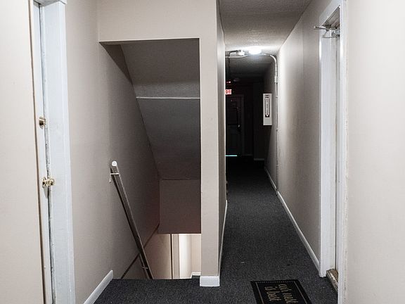2nd image of 121 Pruett Pl #11362096