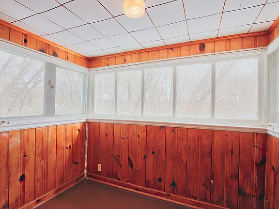 2nd image of 340 Green St #2