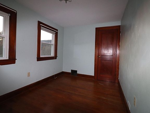 4th image of 427 N Bruffey St