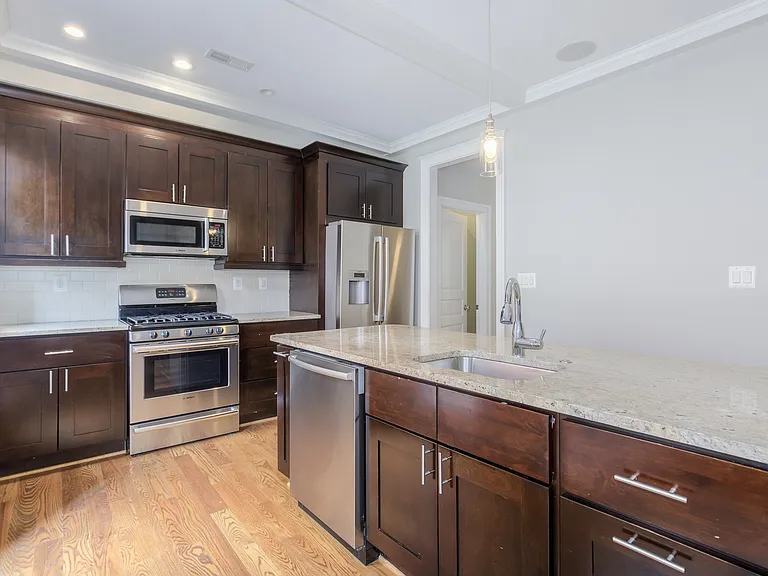 1022 Independence Ave SE — Photo 11