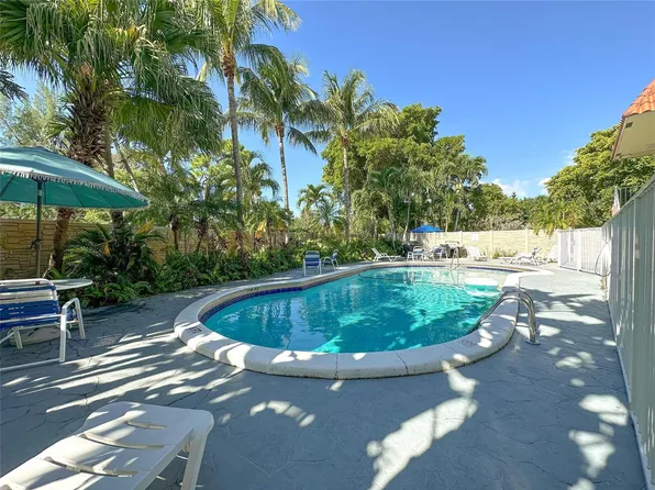 1125 NE 16th Pl APT 105, Fort Lauderdale, FL 33305