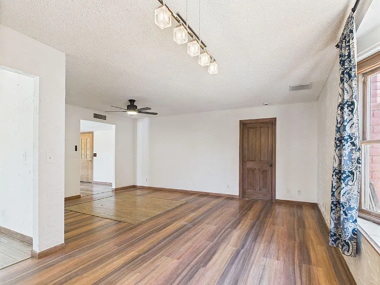4533 W Brown St — Photo 6